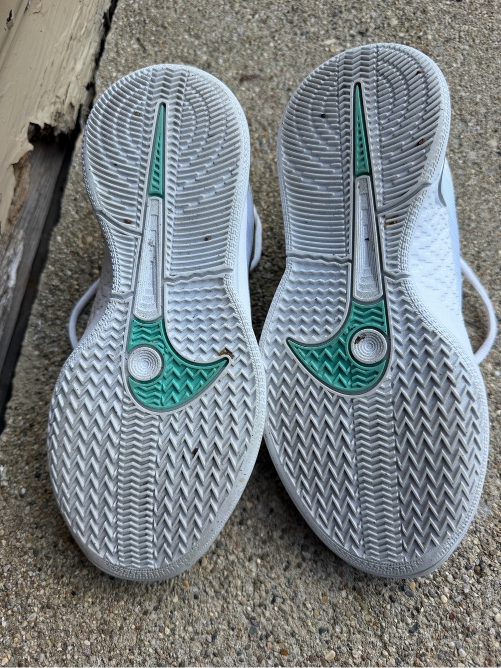 Nike Sabrina 2 “White Noise” Basketball Shoes – Size 6.5Y – White/Silver - Picture 4 of 7